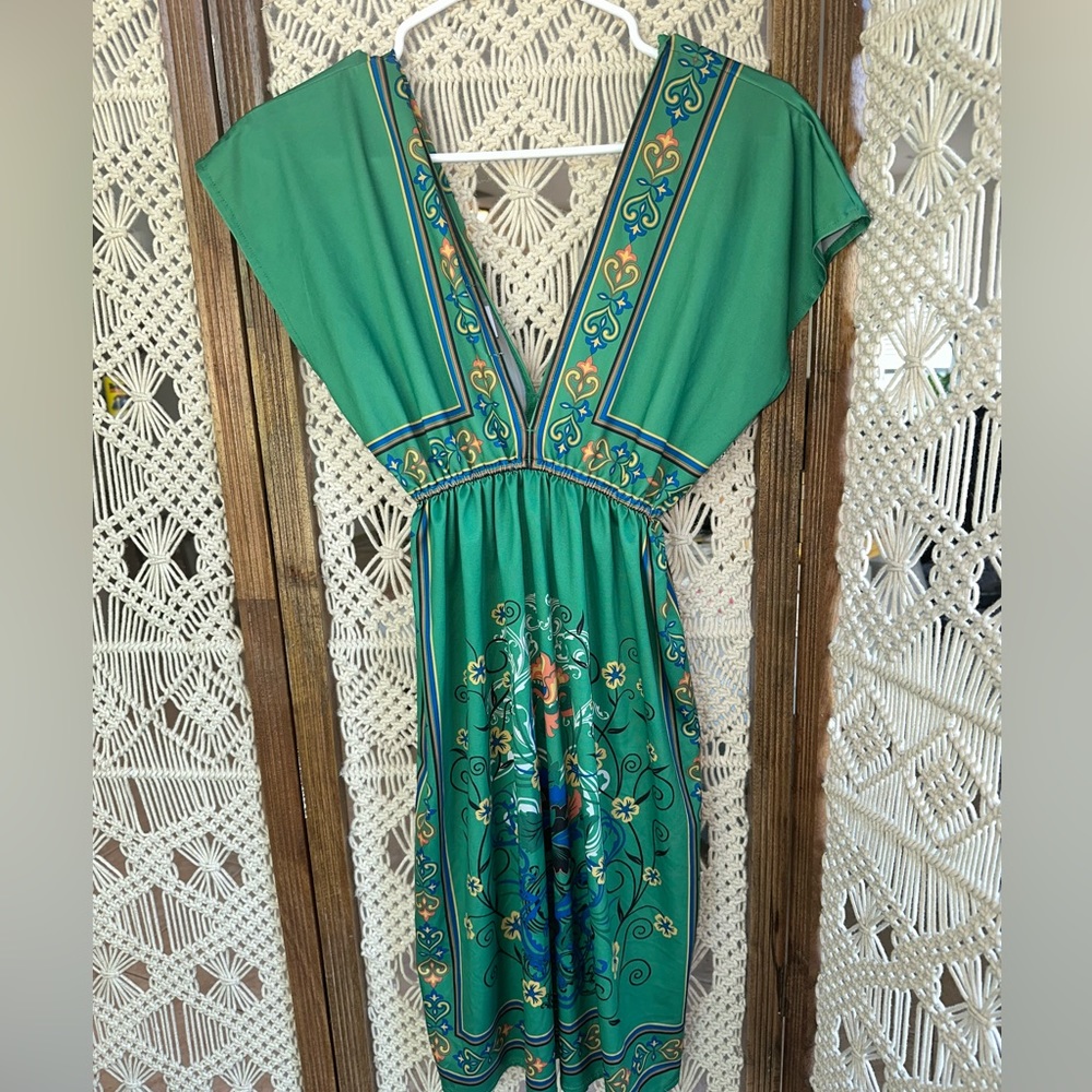 GORGOUS Flying Tomato deep V Neck maxi dress size s
